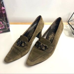 ► 5/$25 ◄ Vintage Olive Salvatore Ferragamo Heels